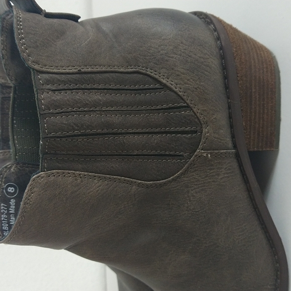 Not rated - Picture 4 of 7